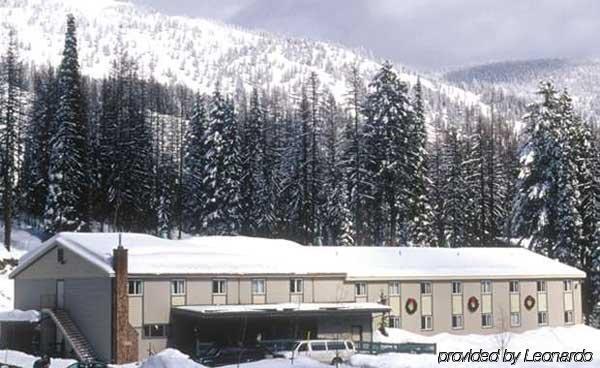 Hibernation House Hotel Whitefish Exterior photo